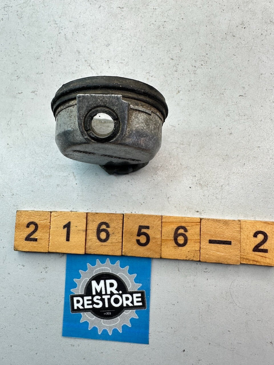 Yamaha XT500 TT500 SR500 SR400 Kick Indicator Cover & Window 2J2-11197