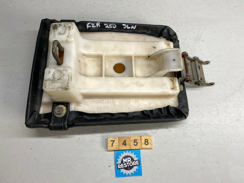 Yamaha FZR250 3LN Pillion Passenger Seat, Strap & Latch - 3LN-24750 & 3LN-24734