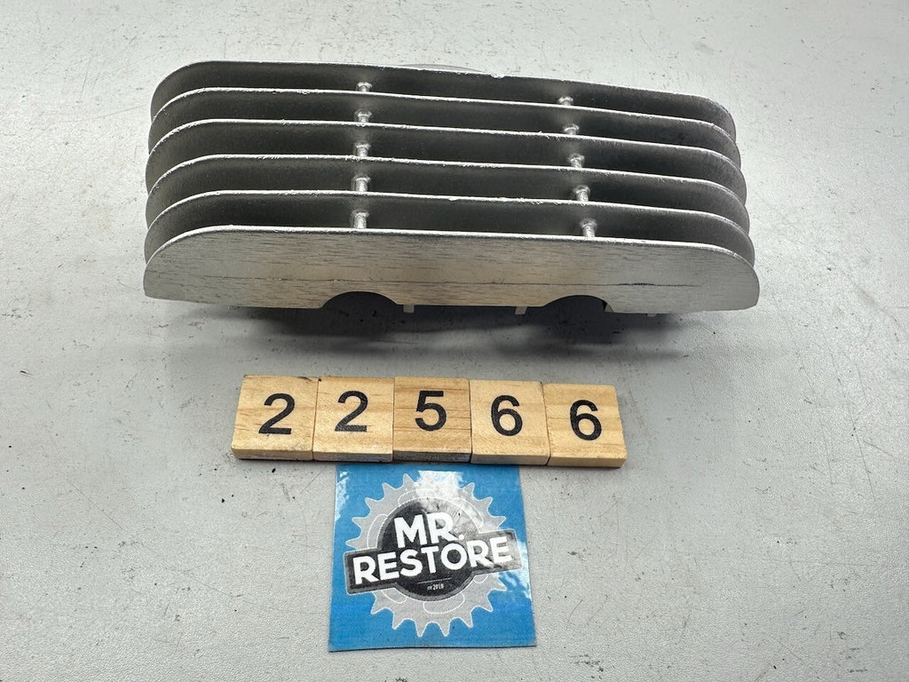 Yamaha XV250 XV125 Virago Cylinder Head Side Cover 1 - 2UJ-11185-01