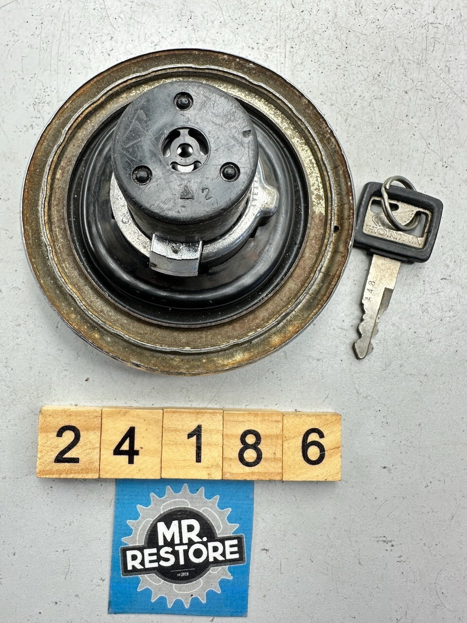Honda CB 1000 900 750 650 450 125 CBX1000 GL650 OEM Fuel Tank Cap & Key
