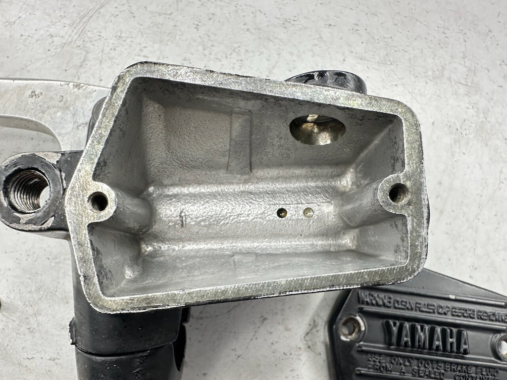 Yamaha V-Max 1200 Clutch Master Cylinder & Lever (Reconditioned) 1FK-26450-10