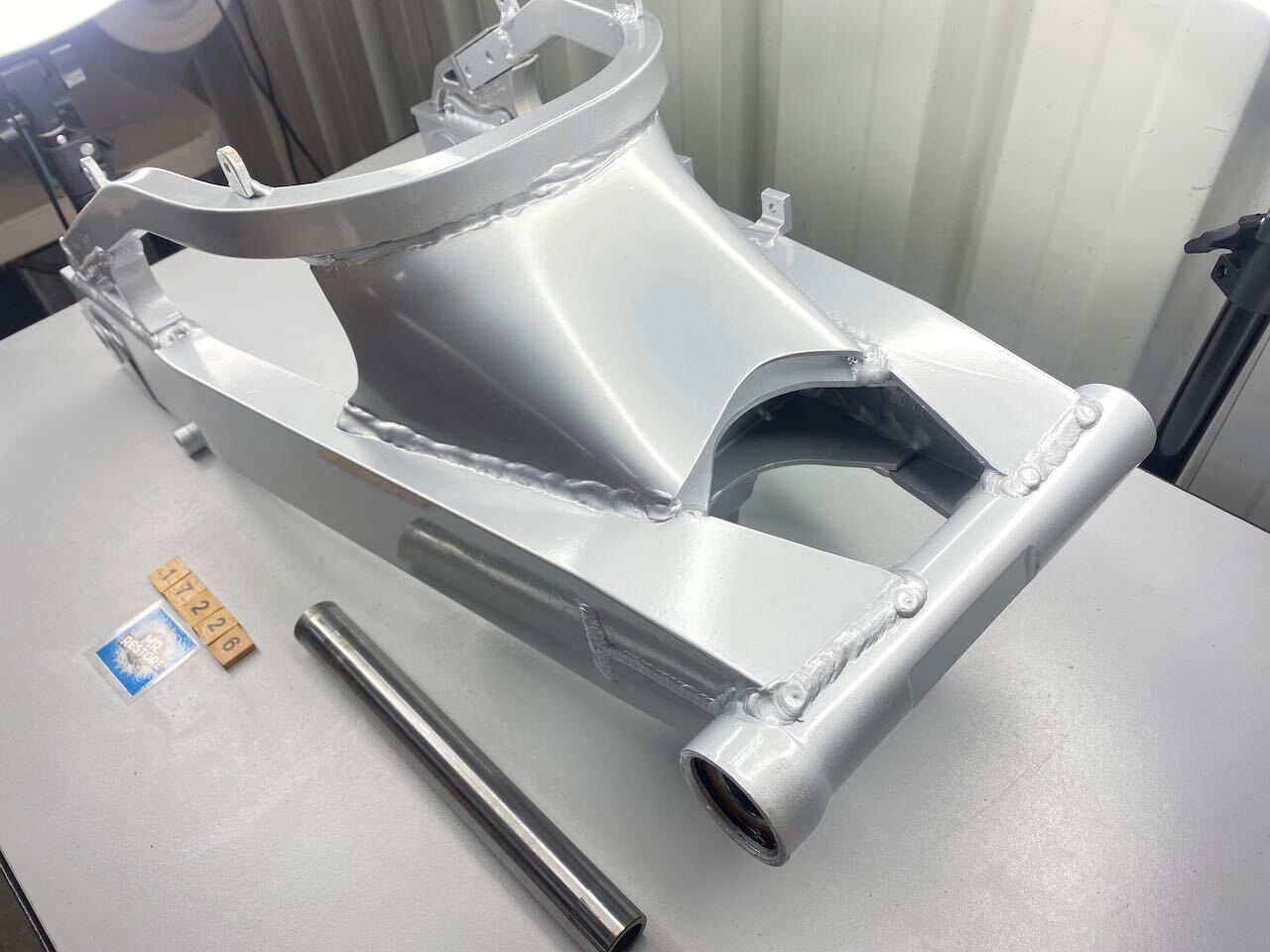Kawasaki ZXR750 H1 1989 Swing Arm & Parts (reconditioned)