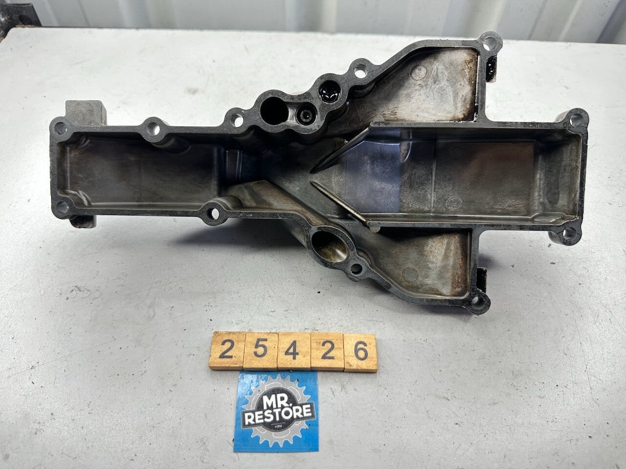 BMW F800S F800ST Oil Sump Pan 11137702423