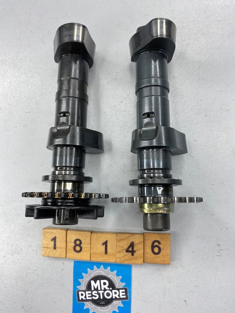 BMW R1200GS R1200RT R1200R L/H Camshafts 11317726740  11317726741