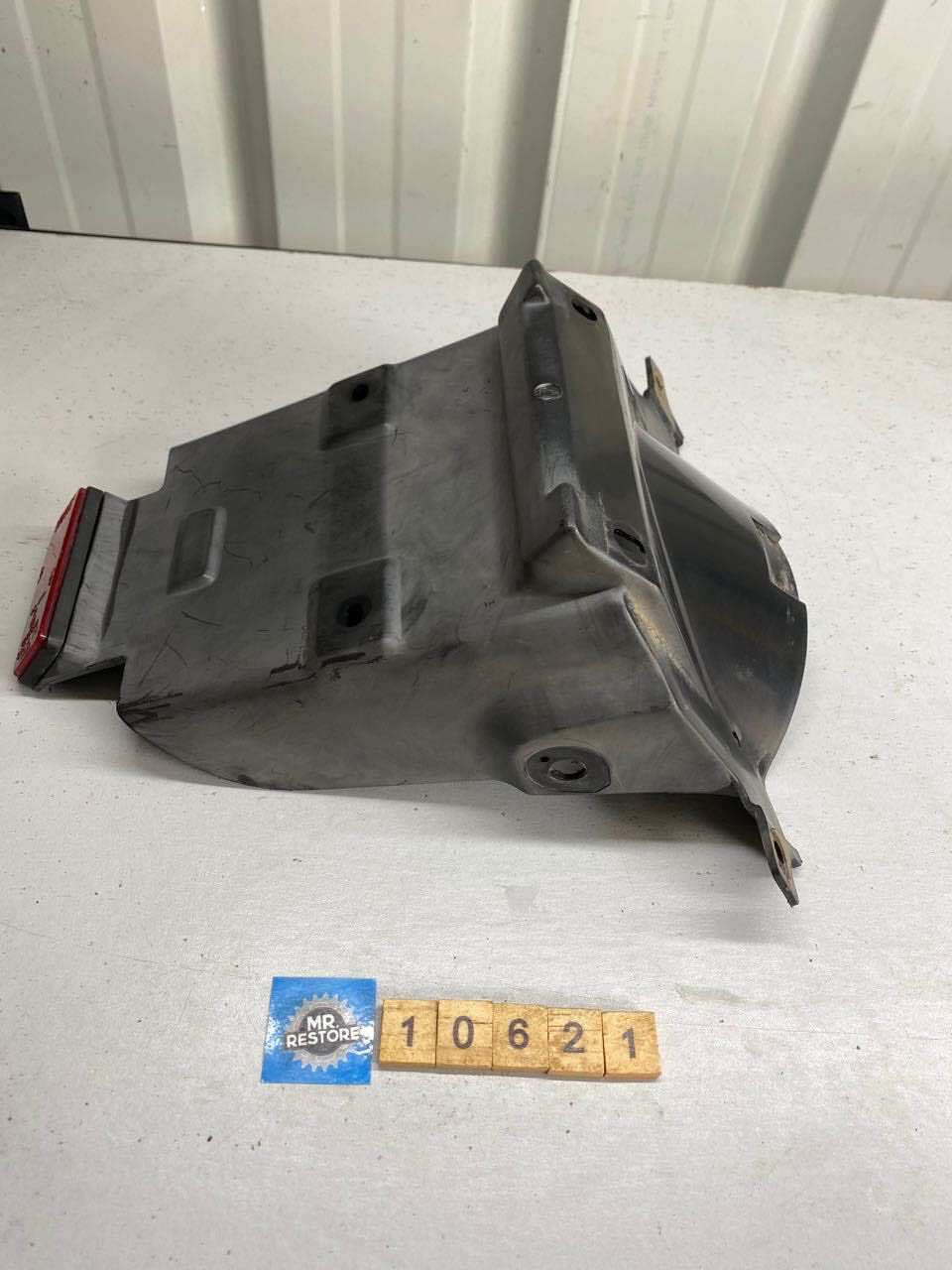 Suzuki GSX250F Across Rear Mudguard Fender Registration Plate Bracket