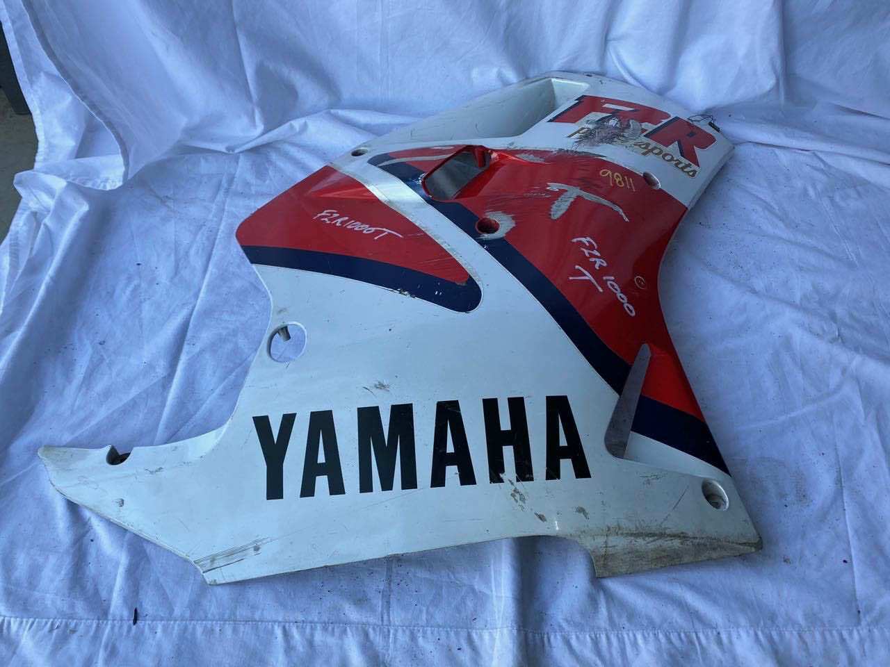 Yamaha FZR1000 EXUP R/H Side Panel
