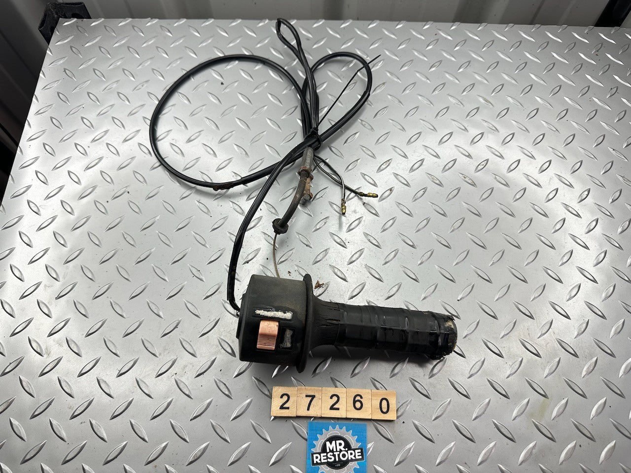 Suzuki SP370 SP400 DR400 TS250 TS125 Right Handlebar Switch & Throttle Tube