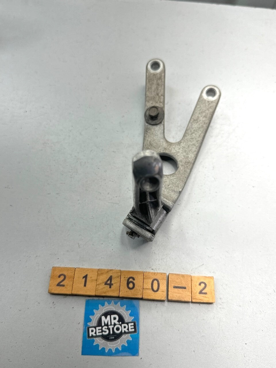 Yamaha TZR250 1KT 2MA Right Pillion Bracket & Footrest 1KT-2742L  1HX-27441