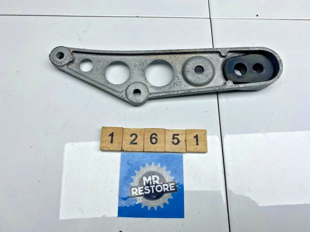 Kawasaki GPZ250R L/H Rear Indicator Bracket & Rubber Mount