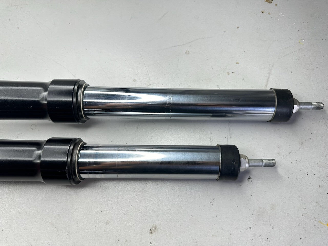 BMW R1200GS ADV 2007 Pair of Straight Forks 7664958  7664957