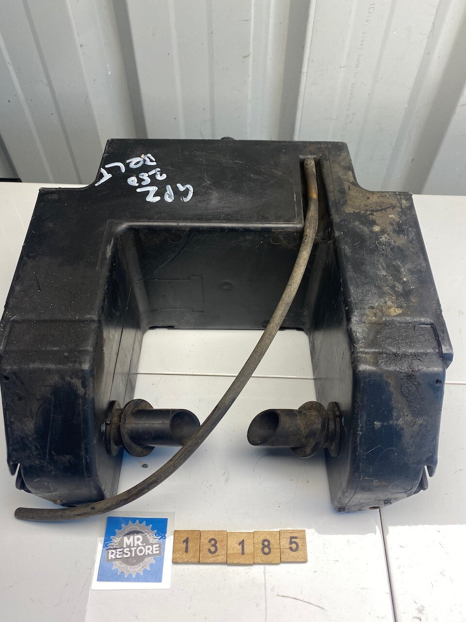 Kawasaki GPZ250 Air Box (from belt driven bike)