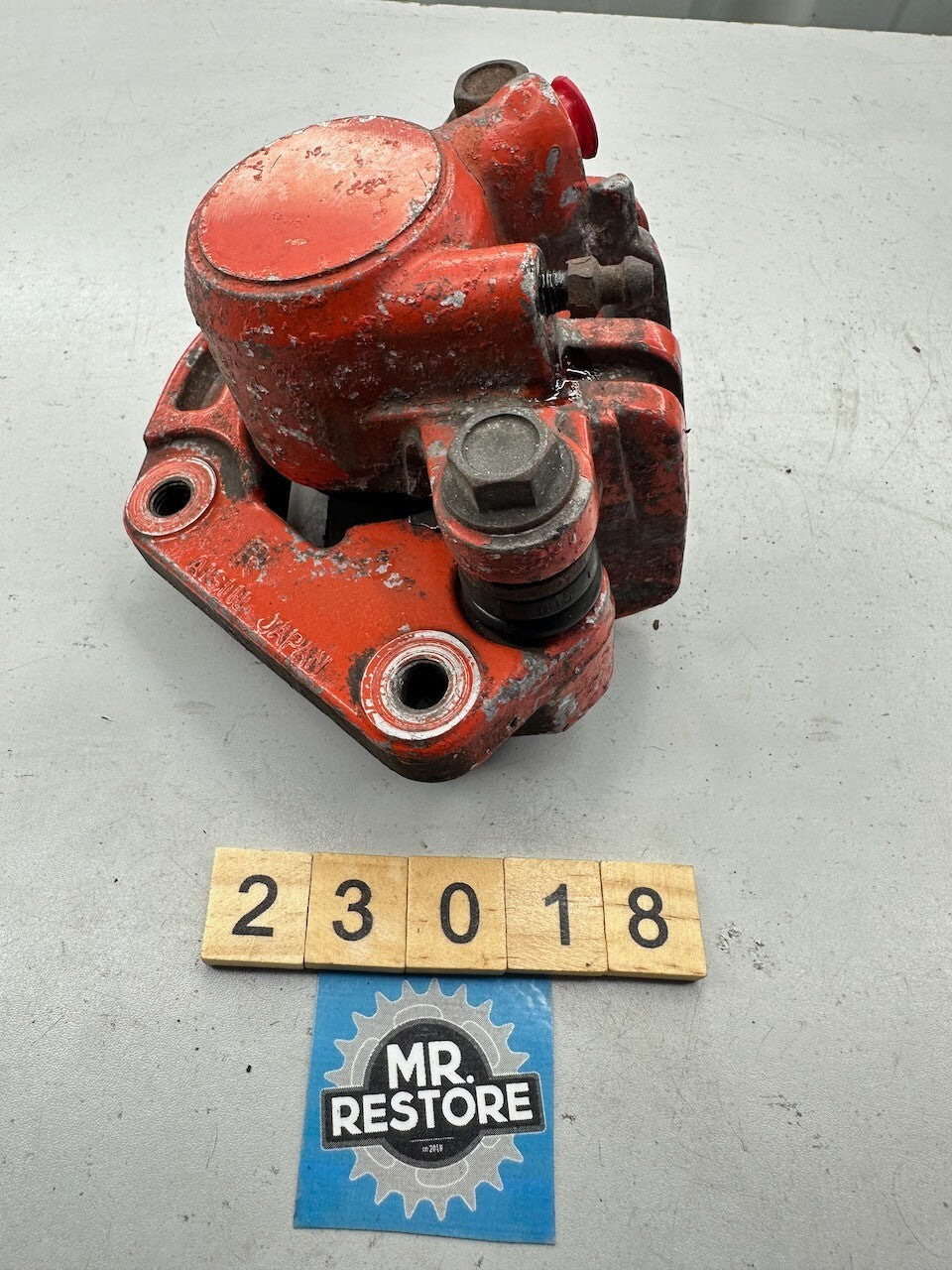 Suzuki GS650 GS550 Katana Front Right Brake Caliper & Bracket 59100-49010
